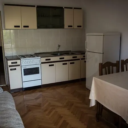 Apartment Lenka Grebastica